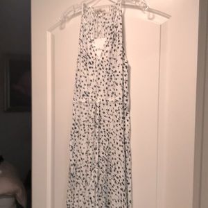 Diane Von Furstenberg Size Med blue with white background